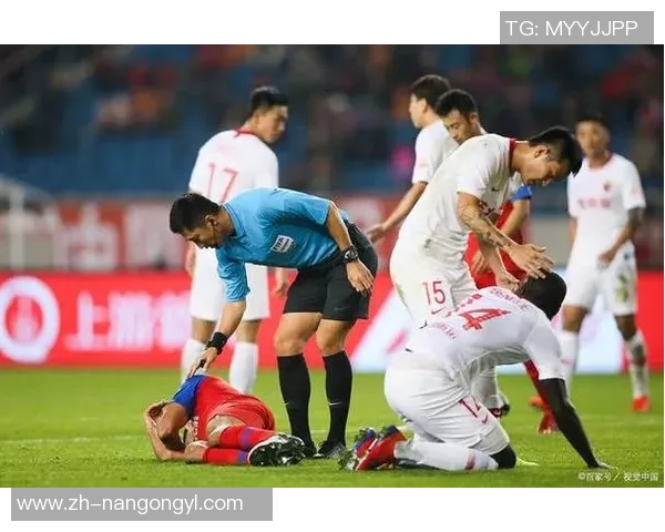 斯威主场迎战国安争夺三分双方球员状态火热期待精彩对决 斯威主场迎战国安争夺三分双方球员状态火热期待精彩对决